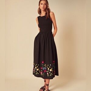 Nobody's Child Size 8 Medium Black Floral Embroidered Hem Midi Dress